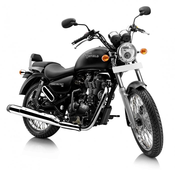 Motocicleta Royal Enfield Thunderbird 500 model 2014 este alimentata de un motor puternic de 499cc,cu un singur cilindru,in 4 timpi,fiind un roadster destul agil reusind sa scoti din ea cam tot ce ii ceri.  Motorul ge...