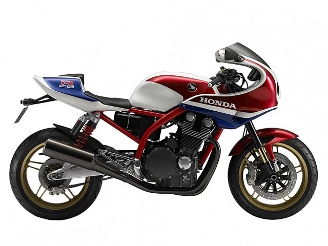 In general, se poate spune ca anul trecut a fost un an linistit pentru Honda, cu exceptia noului model maxi-enduro Africa Twin, ultra-mediatizat, incepand cu nelipsitele teasere si terminand cu cine a mai incalecat sa...