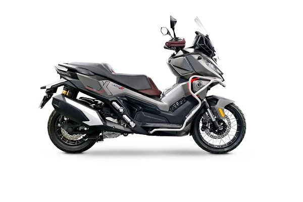 VOGE SR450X: Scuter versatil pentru oras si off-road usor