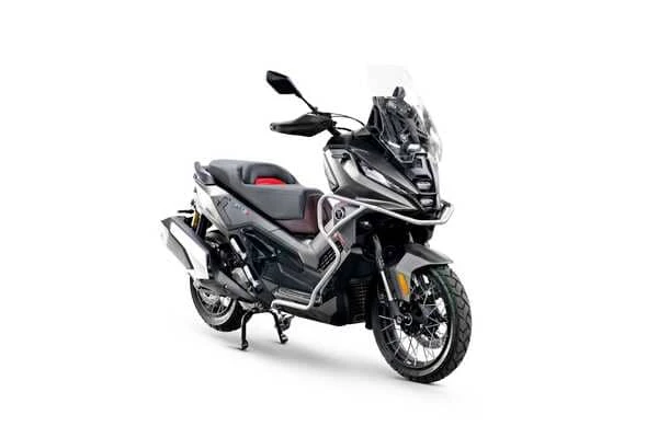 VOGE SR450X – Scuterul care imbina spiritul de aventura cu spiritul practic urban